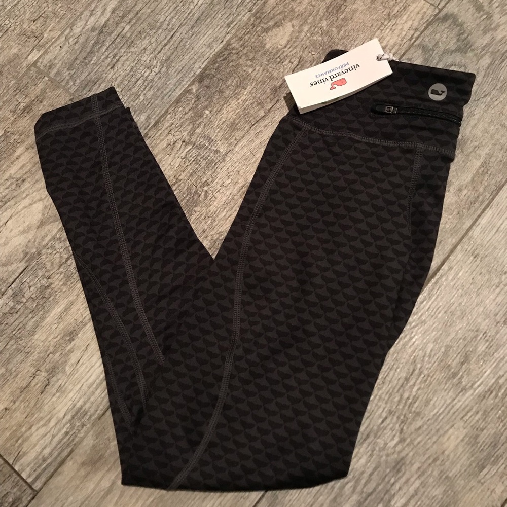 NWT Women’s Vineyard Vines yoga pants